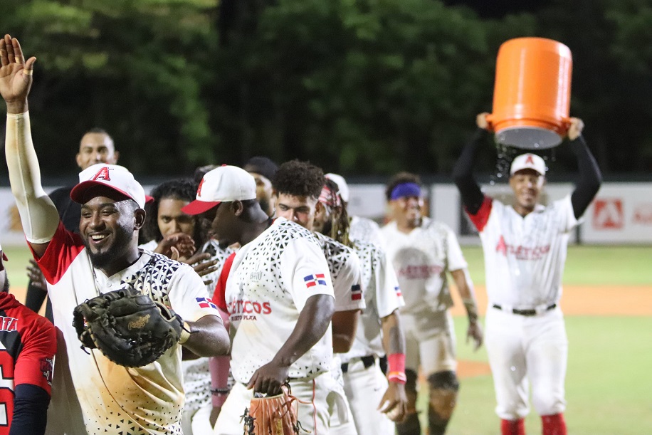 Atléticos clasifican al 