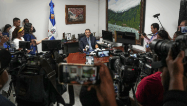 INDOTEL dice 62% contenido plataformas digitales es falso; anuncia campaña certeza información en redes sociales