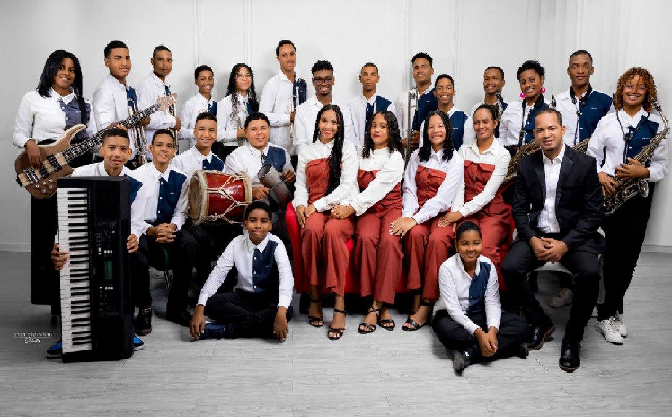 Orquesta juvenil Agustín De Jesús hace historia al grabar el álbum “De vuelta al Merengue”