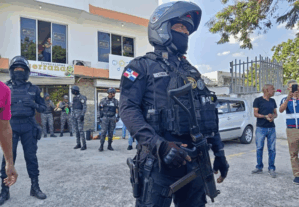 Apresan a 11 policías involucrados en muerte de 5 jóvenes en plaza comercial de La Barranquita, en Santiago