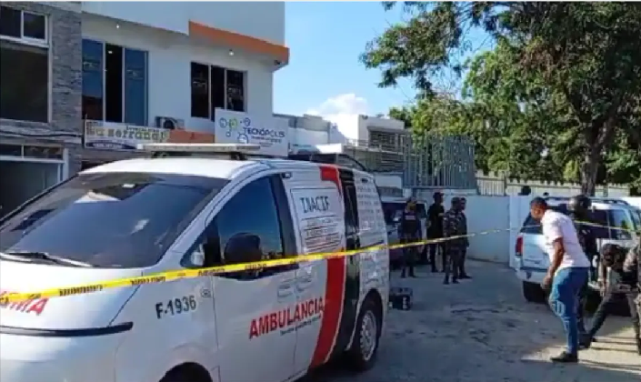 Al menos 5 muertos durante un tiroteo en centro comercial de Santiago; PN dice eran miembros banda de delincuentes