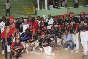 Covafa se corona campeón del softbol Inter empresarial de Santiago; dedicada al alcalde Ulises Rodríguez