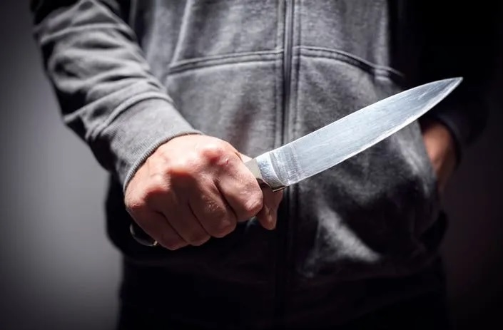 Atacante desconocido hiere en lado izquierdo del rostro a personas en Brooklyn; aumentan pasajeros en el Metro