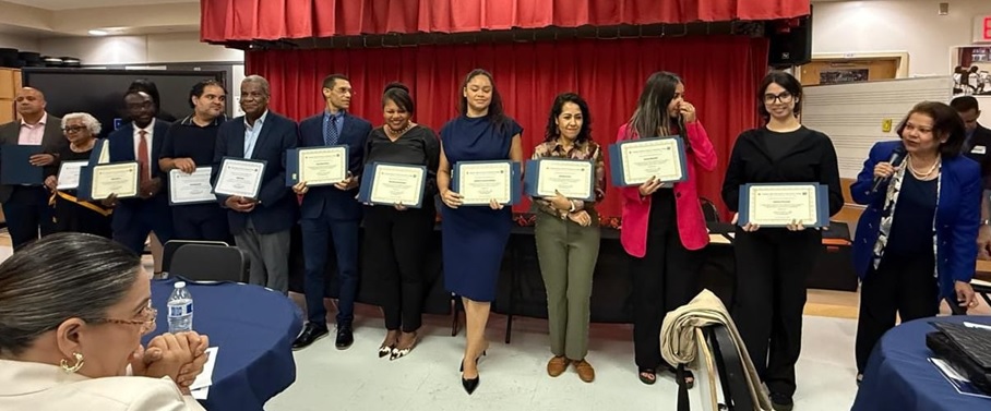 Clausuran en Alto Manhattan programa de Desarrollo Profesional y Estudios 2025