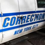 Hispano preso disparó e hirió a otro en NY dentro de un vehículo de prisión