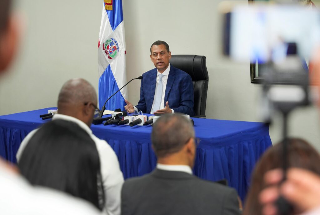 Guido Gómez Mazara  llama a reforzar alfabetización digital ante avance desinformación en redes sociales