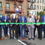 DOT-NY instala en El Bronx nueva estación para vehículos eléctricos