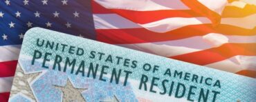Obligatorio tener encima residencia o ciudadanía USA; no tenerla conlleva multas o prisión