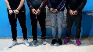 Se lo llevaron! Extraditan a EU a 4 dominicanos acusados de fraude postal, electrónico y lavado