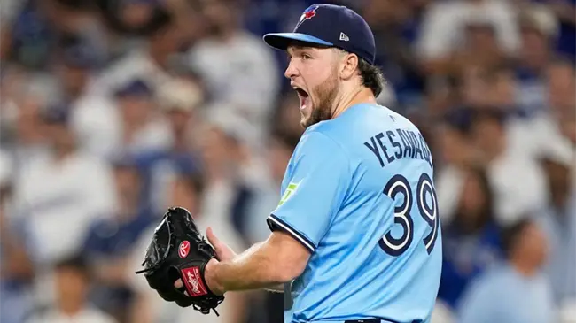 Blue Jays llega a Toronto a ley de un juego para ganar la Serie Mundial tras historico pitcheo del novatoTrey Yesavage