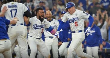 Jonrón de Freddie Freeman en el inning 18 da 2da. victoria a Los Dodgers en partido más largo de Serie Mundial