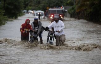 RD bajo lluvia! 21 provincias en alerta por tormenta tropical; vaticinan acumulación de más de 300 mililitros