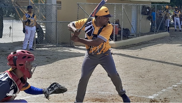 Cibao Mix indetenibles en softbol Cementos Cibao