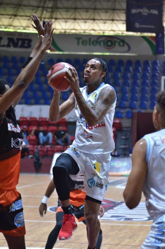 Duarte, San Martin y San Vicente lideran triple jornada dominical basket superior SFM