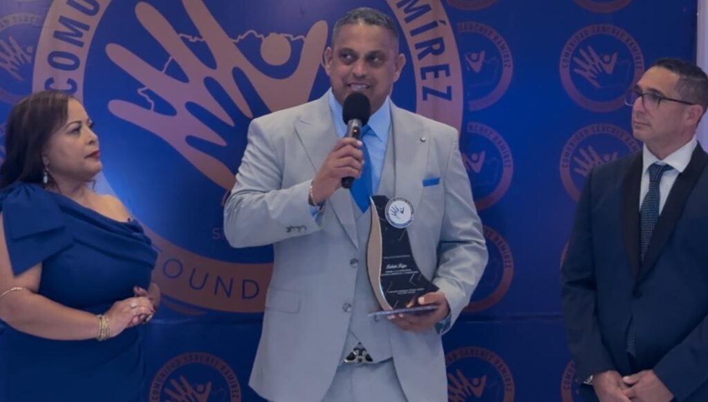 Cotuisanos en NYC reconocen a unos de los grandes valores de su provincia