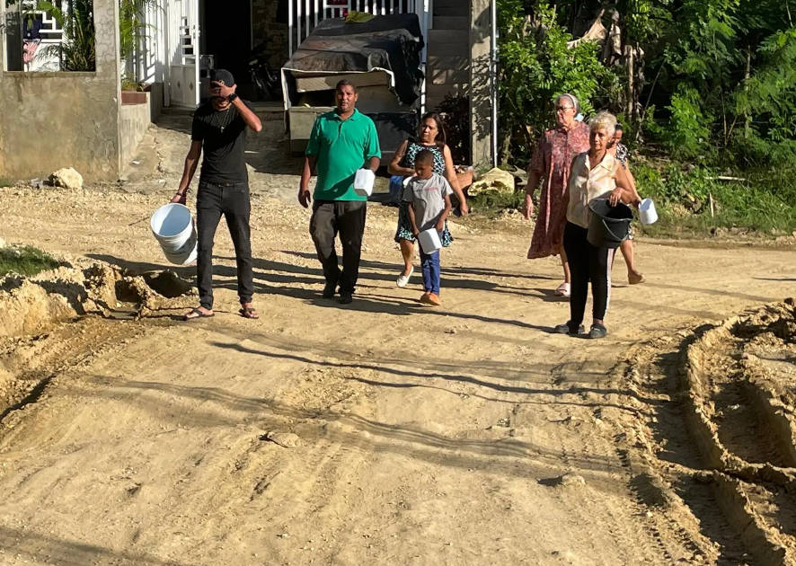 La falta de agua potable mantiene en calidad de 