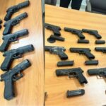 Decomisan arsenal camuflado dentro de una caja de comida en muelle comercial de Puerto Plata