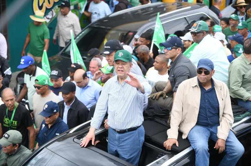 Leonel Fernández afirma el Gobierno está en bancarrota; pide a inquilinos del Palacio que recojan sus maletas