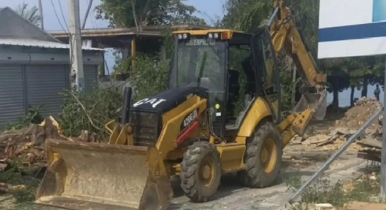 El MITUR inicia trabajos de remozamiento en la Playa de Mino de Río San Juan