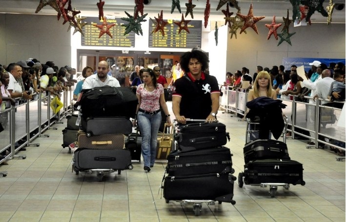 Dirección de Aduanas establece en US$5,500 la gracia navideña de este año para los residentes en el exterior