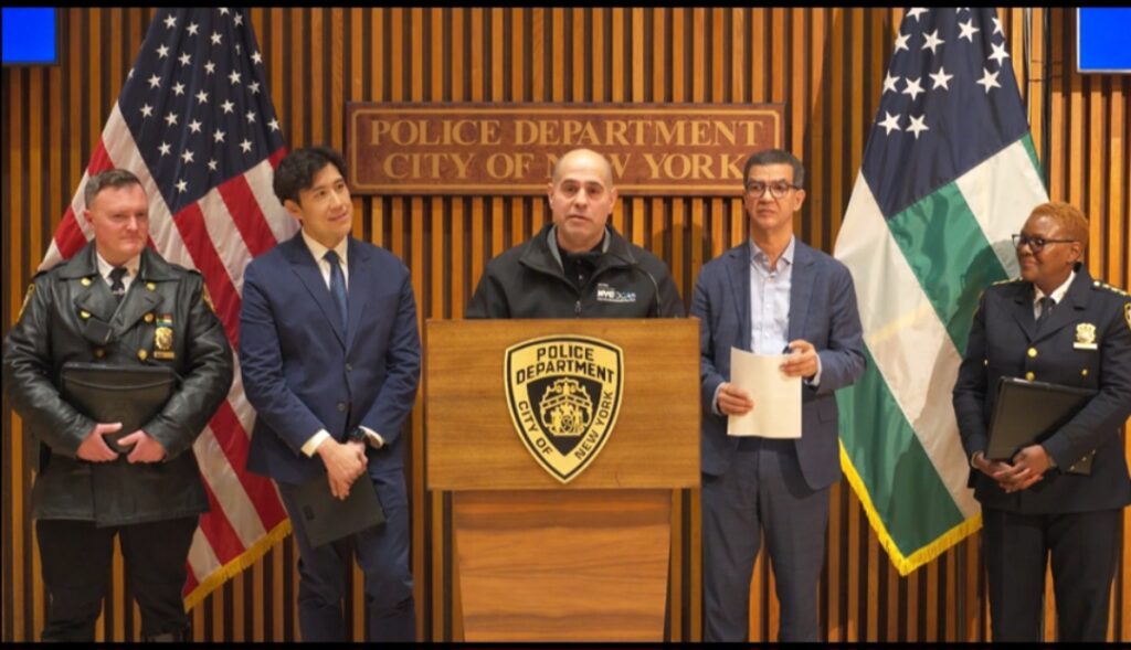 Policía de NY aplicará tolerancia cero contra conductores ebrios y exceso de velocidad en estas fiestas navideñas