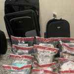 Acabadita de planchar! DNCD atrapa en el AILA a un francés con 55 prendas de vestir