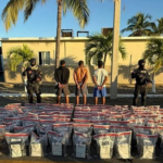 La DNCD ocupa otros 429 paquetes de cocaína en las costas de Baní y apresa a tres dominicanos