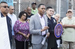 Congresista NYC presenta proyecto ley rescatar alimentos y combatir hambre USA; dominicanos se beneficiarían