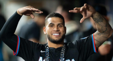 Agustín Ramírez, un catcher con raíces nagüeras que hoy triunfa con los Marlins y representará a RD en el Clásico Mundial