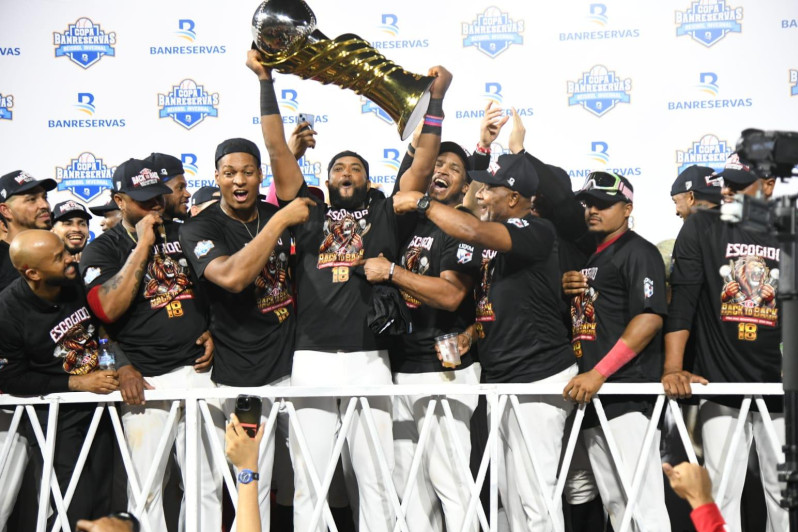 Los Leones del Escogido blanquean a los Toros y logran el bicampeonato; es la corona 18 de los rojos en Lidom