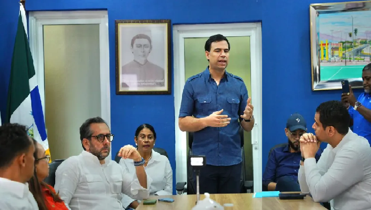 Ministro de Cultura presenta en Nagua proyecto Museo de la Música Típica en honor a Tatico Henríquez
