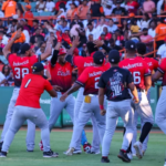 Toros al borde del precipicio! Un error en el inning 11 coloca al Escogido a un triunfo de retener campeonato