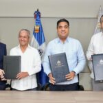 Alberto Rodríguez valora implementación del programa Football for Schools en República Dominicana