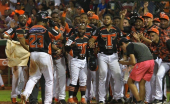 Se acabó! Aguilas caen 7-8 ante Toros y quedan descalificadas; romanenses y Leones disputarán la final