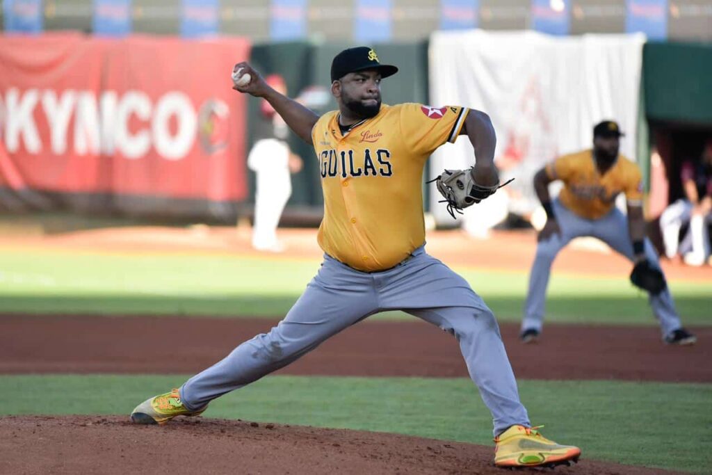 Con pitcheo del cubano Despaigne, Aguilas vence Gigantes y pasa a segundo en RR; Leones a un paso clasificacion