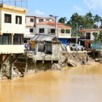 Afectados por inundaciones y derrumbes en Gaspar Hernández siguen 