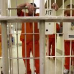 Avala política Trump mantener indocumentados sin acceso a fianza; alcalde NYC firma orden protección inmigrantes