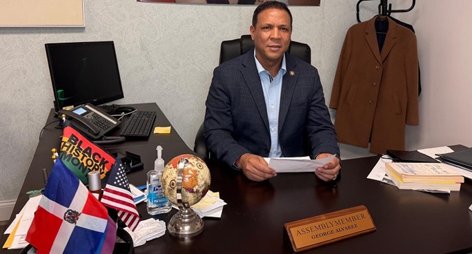 Oficina asambleísta Álvarez favorece cientos personas en El Bronx con preparación Impuestos gratis
