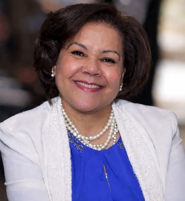 Reconocen a la Decana de Relaciones Comunitarias de la Universidad Hostos en El Bronx