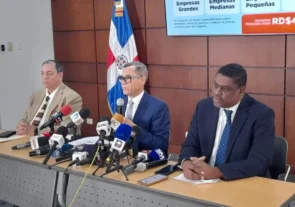 Entra en vigor este lunes aumento salarial del 8% a empleados del sector privado