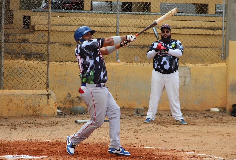 Equipo C gana dos en la Liga de los Sapos