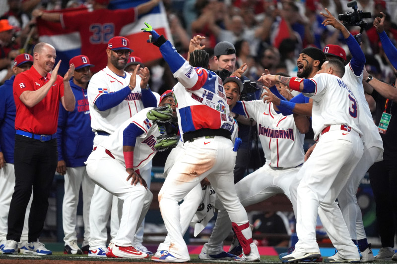 ABUSO! Con 4 cuadrangulares,  Dominicana noquea 12-1 a Países Bajos en 7 innings en el Clásico Mundial