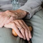 Agencias de servicios NYC atienden a envejecientes tendrían US$32 millones menos en 2027