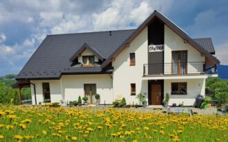 Alcalde NYC lanza herramientas a propietarios inmuebles construir en los patios y apartamentos en sótanos