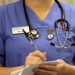 Cientos de dominicanos en NY serán excluidos del seguro médico Essential Plan