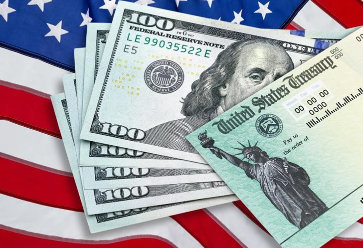 Juez falla empresas en EU tienen derecho a reembolsos por aranceles pagados; gobernadora dice costaron 13.5 mil millones a neoyorquinos