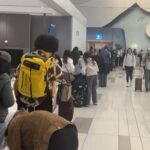 Persisten largas filas de viajeros en controles seguridad aeropuertos de NY y NJ tras cierre parcial del gobierno