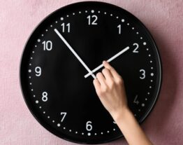 Próximo domingo se cambia la hora en EUA; será igual que en RD