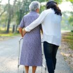 Trabajadoras cuidan personas NYC demandan aprobación ley “No más de 24 horas”; figuran miles de dominicanas