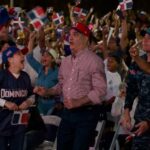 Presidente Abinader se suma a fanáticos en el Malecón para presenciar el partido RD–EE.UU. del Clásico Mundial